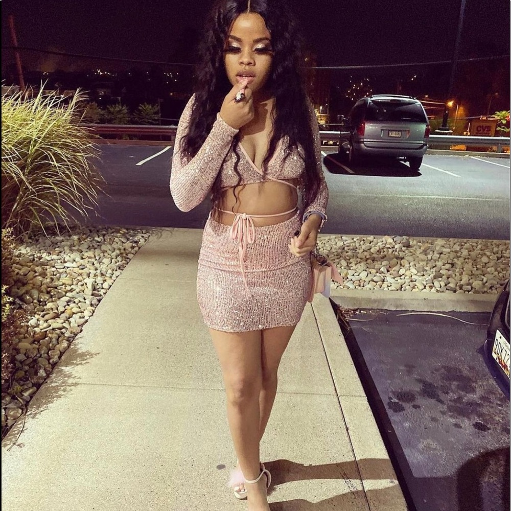 Pink, sparkly 2 piece set from PoshbyV. This item was worn once.